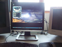 19" LCD